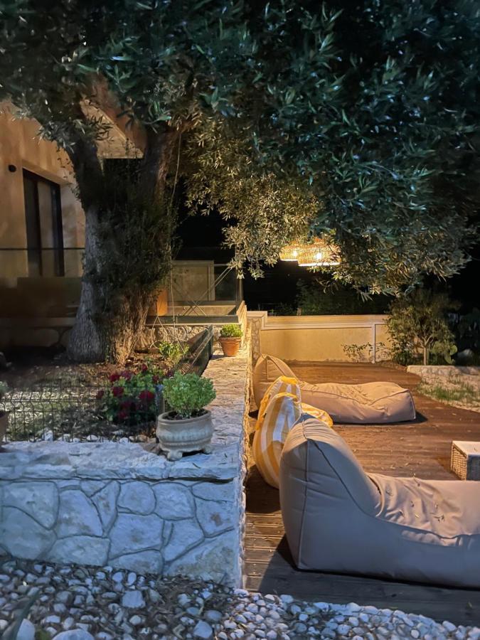Vila Natali Himare Exterior foto