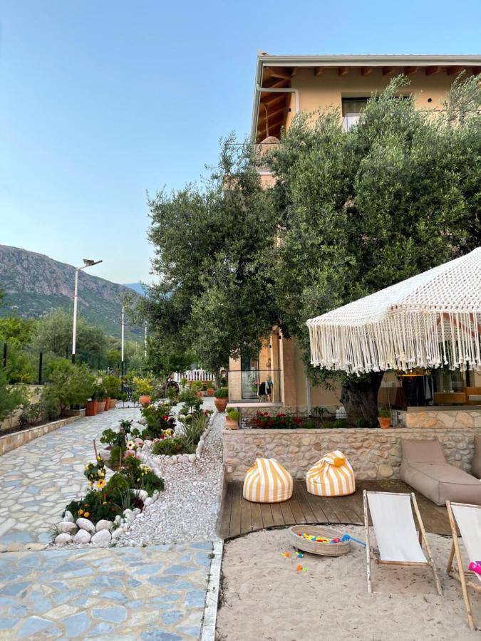 Vila Natali Himare Exterior foto